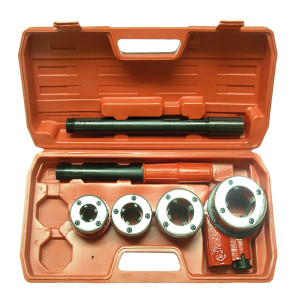 ВИНТОРЕЗКА С ЧЕТИРИ ГЛАВИ КОМПЛЕКТ 1/2"-1.1/4"